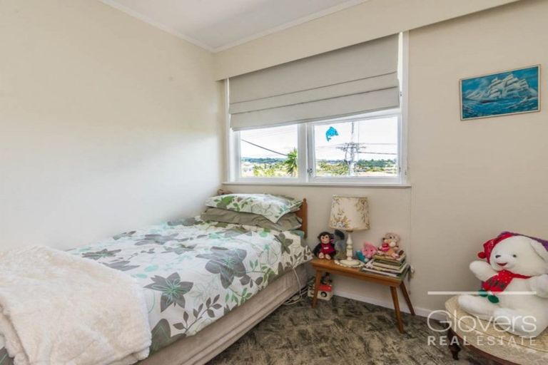 Photo of property in 114 Sturges Road, Henderson, Auckland, 0612