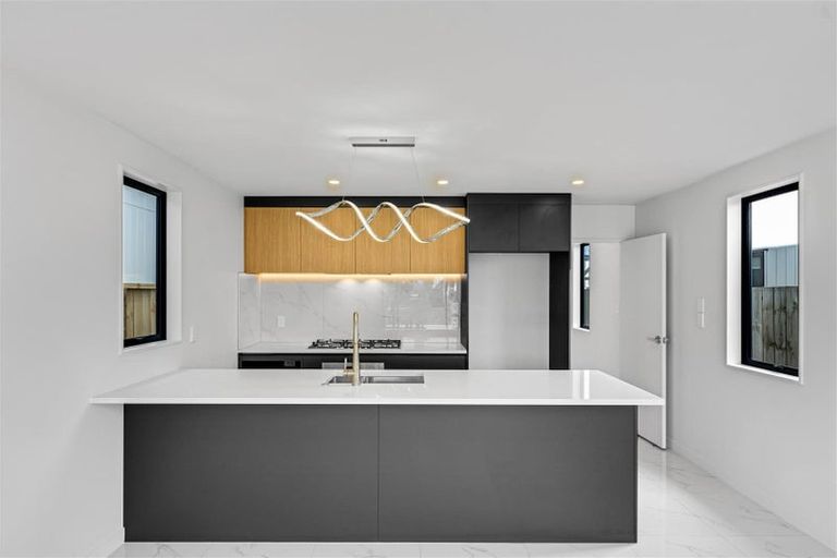 Photo of property in 9 John Gray Street, Papakura, 2110