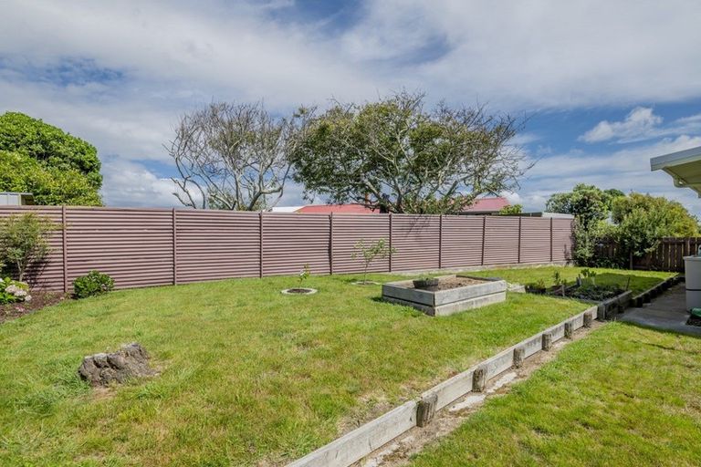 Photo of property in 8 O'rourke Place, Otaki Beach, Otaki, 5512