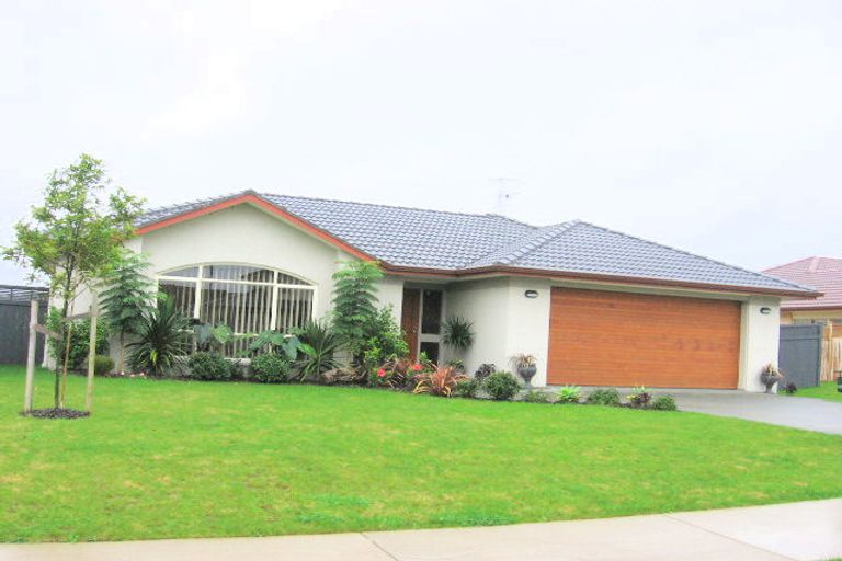 Photo of property in 14 Mary Forgham Drive, Greenhithe, Auckland, 0632