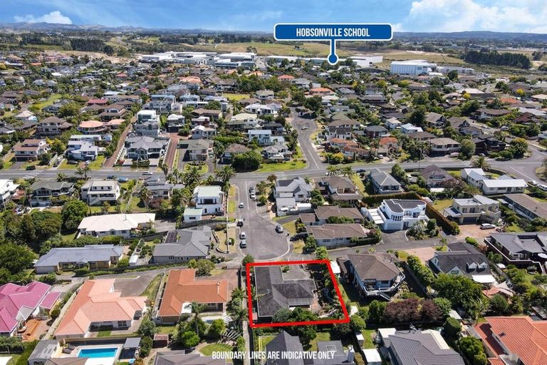 Photo of property in 16 Mako Street, West Harbour, Auckland, 0618