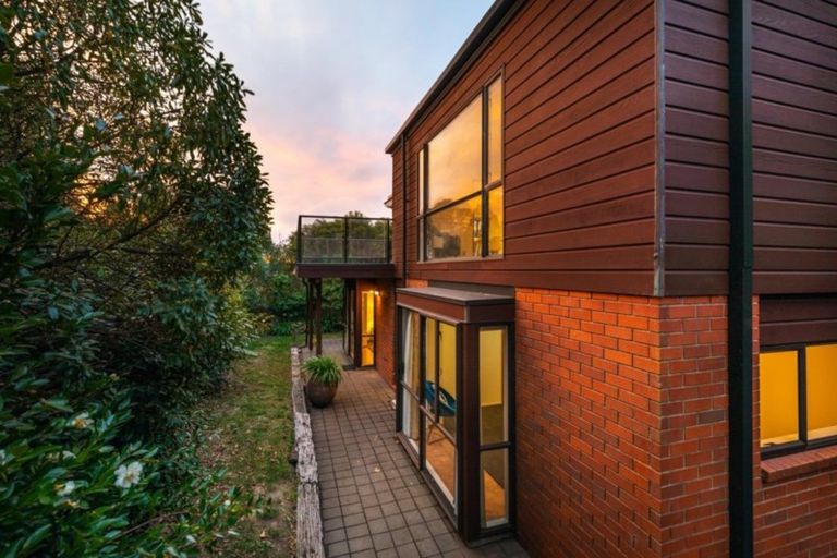 Photo of property in 148a Dyers Pass Road, Cashmere, Christchurch, 8022