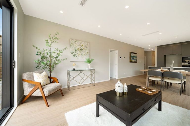 Photo of property in 8 Whakairo Crescent, Gulf Harbour, Whangaparaoa, 0930