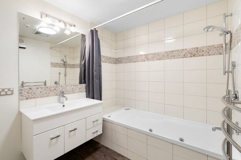 Photo of property in 61c Earls Road, Saint Clair, Dunedin, 9012