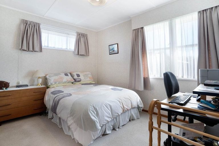 Photo of property in 27 Freyberg Street, Solway, Masterton, 5810