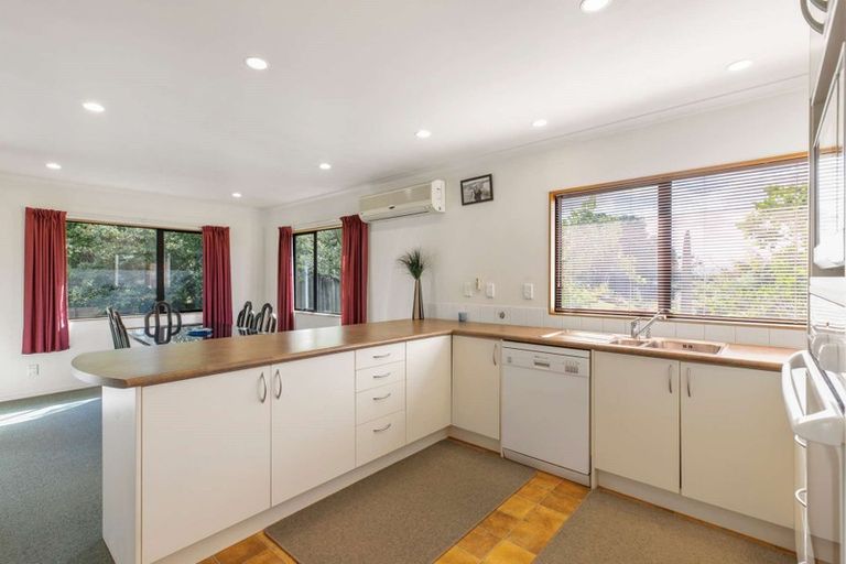 Photo of property in 19 Donald Street, Stanmore Bay, Whangaparaoa, 0932