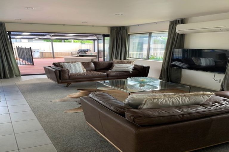 Photo of property in 116 Barbados Way, One Tree Point, 0118