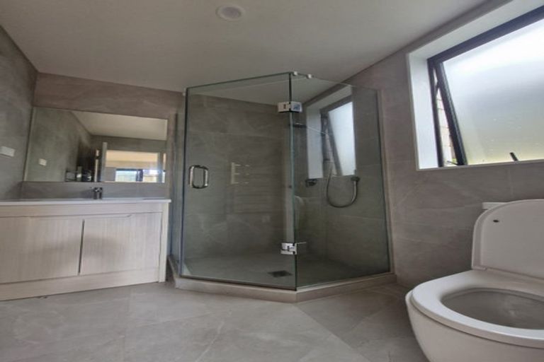 Photo of property in 4d Deep Creek Road, Torbay, Auckland, 0630