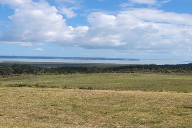 Photo of property in 26 Parua Bay Drive, Kaukapakapa, 0984