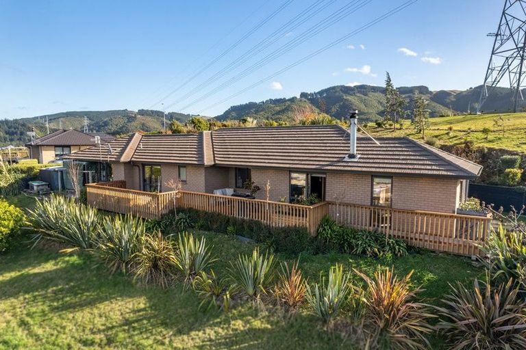 Photo of property in 23 Percy Kinsman Crescent, Riverstone Terraces, Upper Hutt, 5018