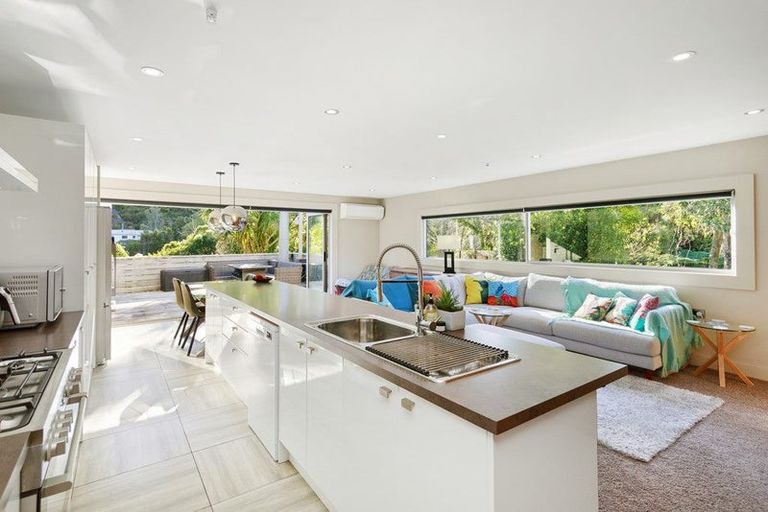 Photo of property in 10 Black Beech Street, Birchville, Upper Hutt, 5018