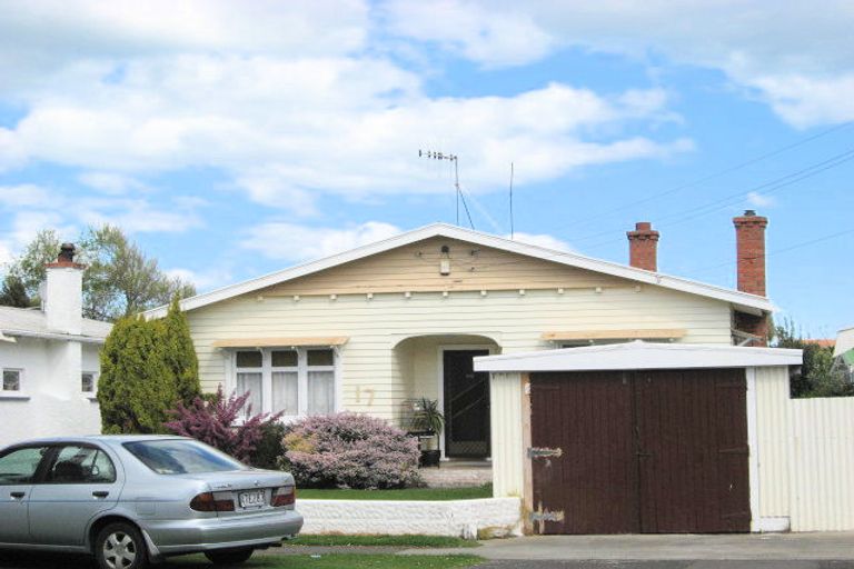 Photo of property in 17 Swiss Avenue, Gonville, Whanganui, 4501