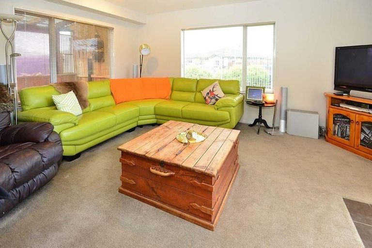 Photo of property in 28 Chic Gardens, Parakai, 0830