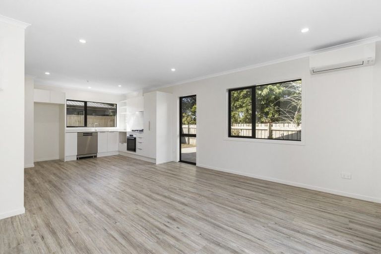 Photo of property in 2/59 Oakfield Crescent, Pukete, Hamilton, 3200