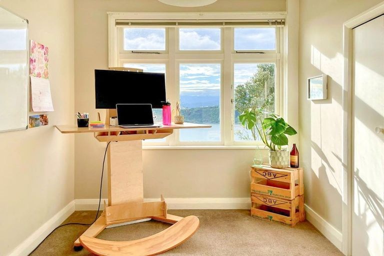 Photo of property in 156 Grafton Road, Roseneath, Wellington, 6011