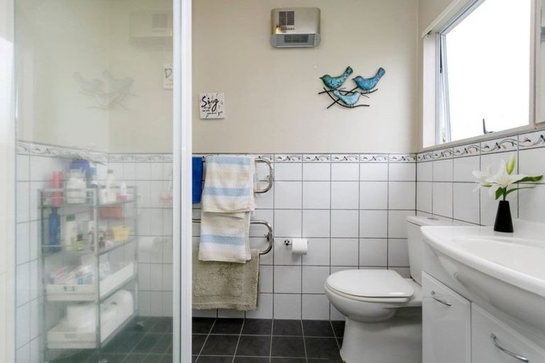 Photo of property in 5 Grace Crescent, Richmond Heights, Taupo, 3330