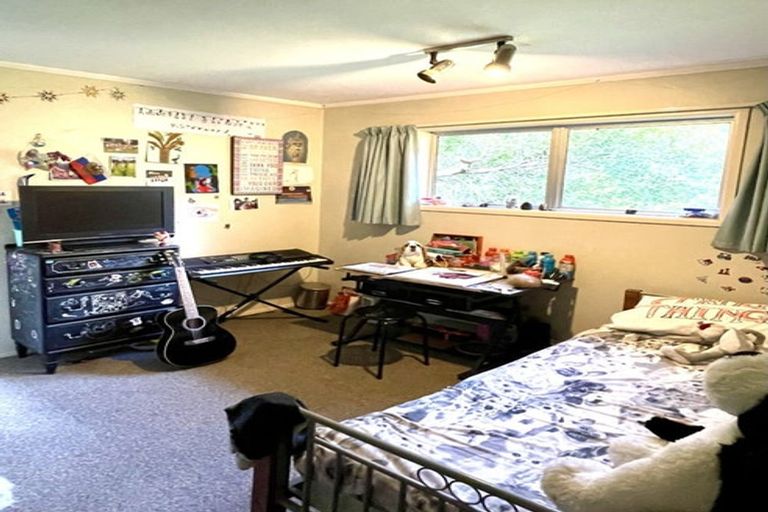 Photo of property in 148 Laingholm Drive, Laingholm, Auckland, 0604