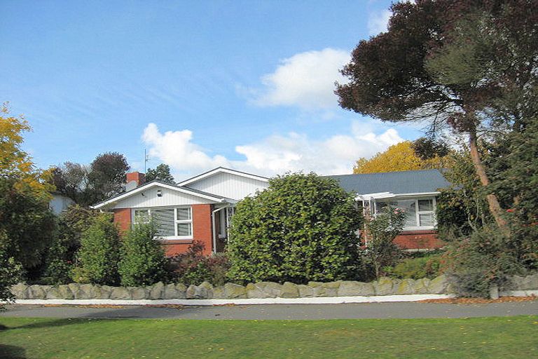 Photo of property in 17 Raxworthy Street, Ilam, Christchurch, 8041