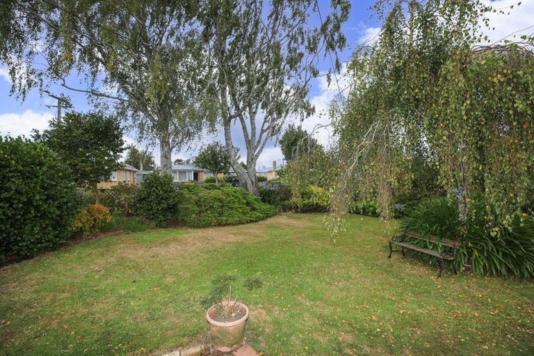 Photo of property in 42 Coleridge Drive, Enderley, Hamilton, 3214