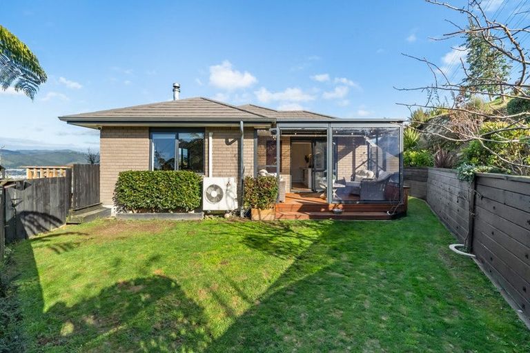 Photo of property in 23 Percy Kinsman Crescent, Riverstone Terraces, Upper Hutt, 5018