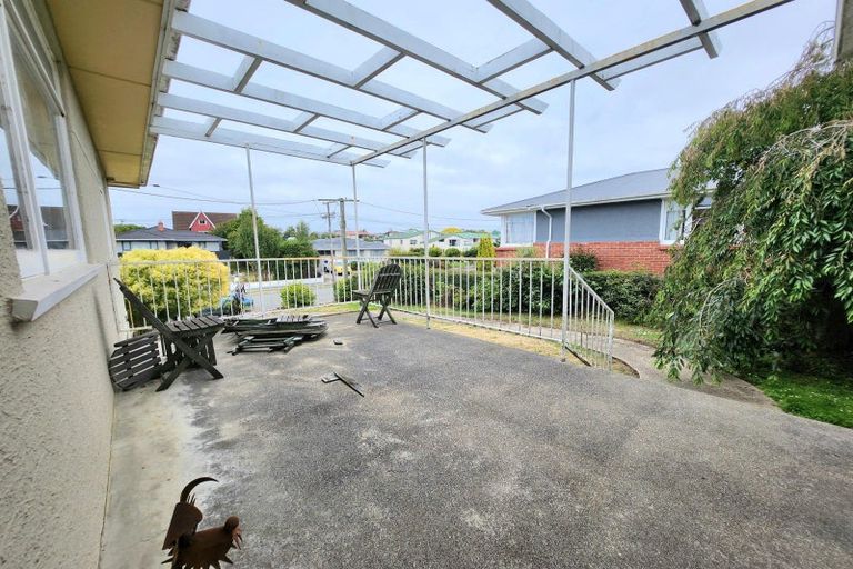Photo of property in 16 Oxford Street, Holmes Hill, Oamaru, 9401