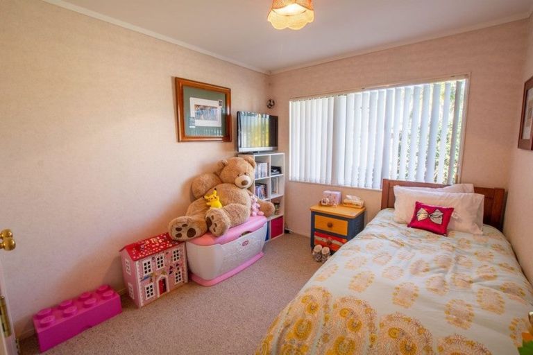 Photo of property in 120 Evans Road, Papamoa Beach, Papamoa, 3118