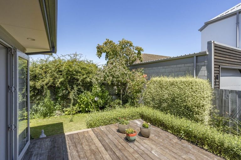 Photo of property in 8 Winton Street, St Albans, Christchurch, 8014