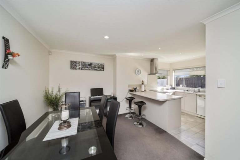 Photo of property in 12a Collins Street, Hawera, 4610