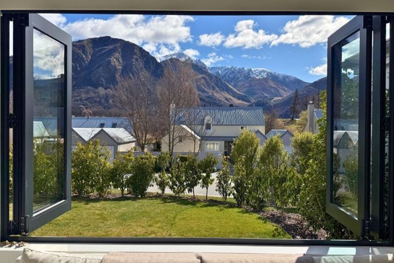 Photo of property in 31 Settlers Way, Arrowtown, 9371