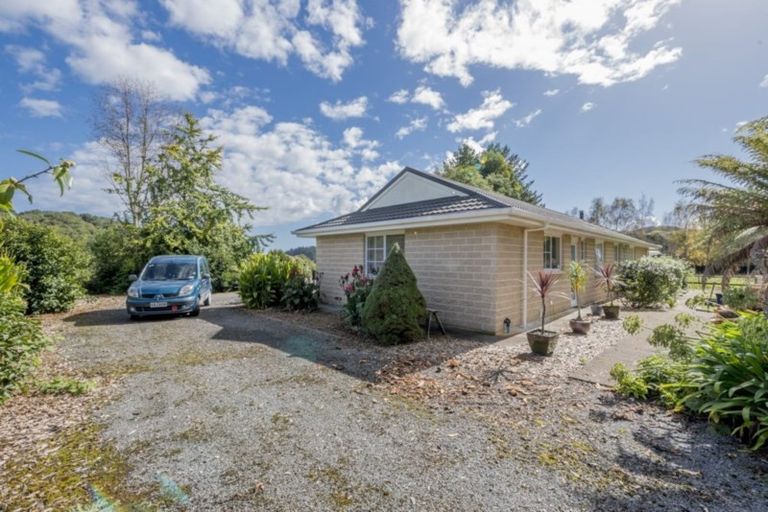 Photo of property in 248 Kuku East Road, Kuku, Levin, 5570