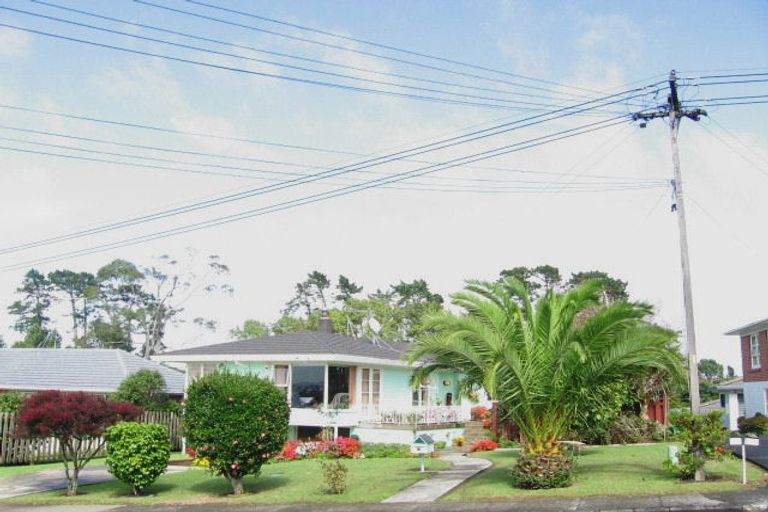 Photo of property in 17 Greenhill Crescent, Pakuranga, Auckland, 2010