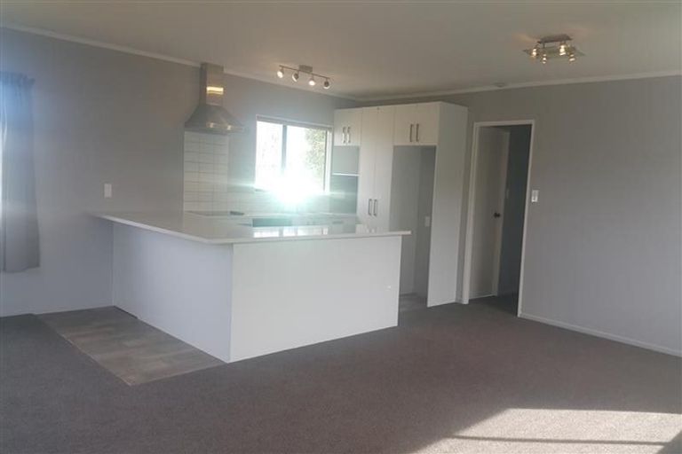 Photo of property in 1/86 Astley Avenue, New Lynn, Auckland, 0600