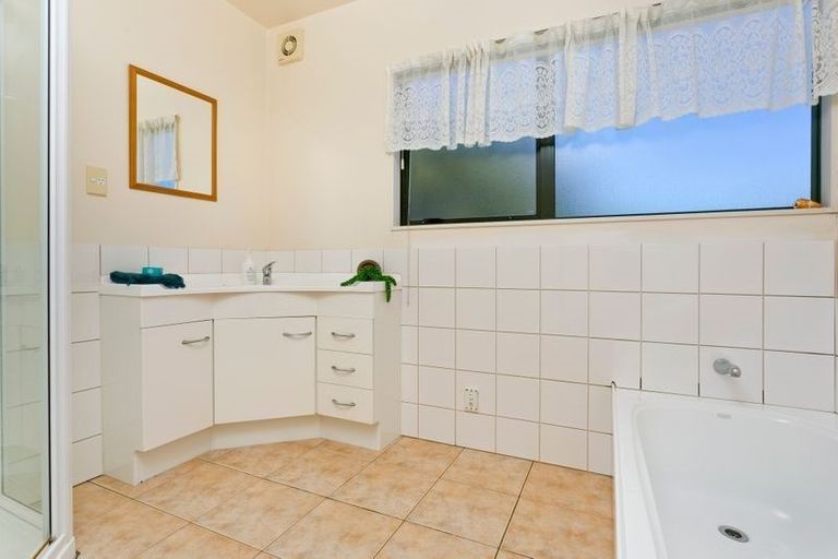 Photo of property in 9a Summit Drive, Torbay, Auckland, 0630