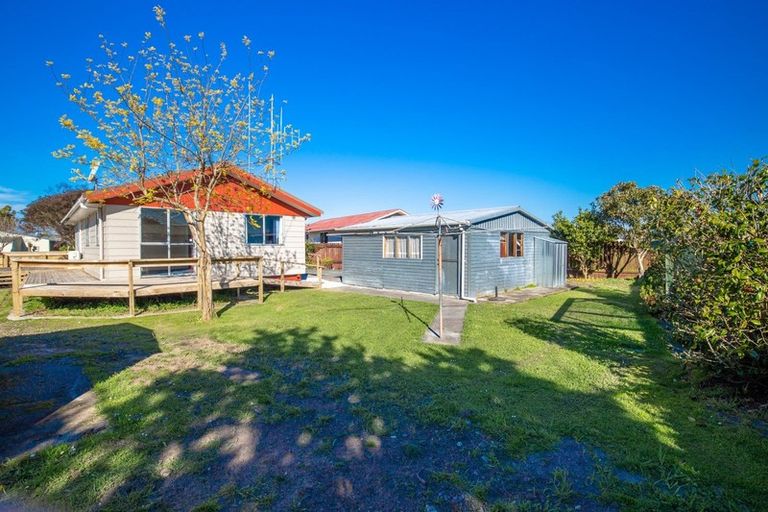 Photo of property in 6 Miller Place, Ngatea, 3503