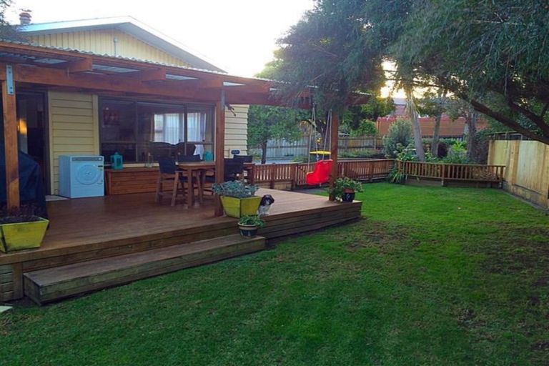 Photo of property in 1/183 Bucklands Beach Road, Bucklands Beach, Auckland, 2012