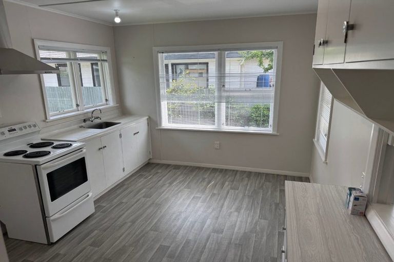 Photo of property in 3/59 Napier Road, Havelock North, 4130