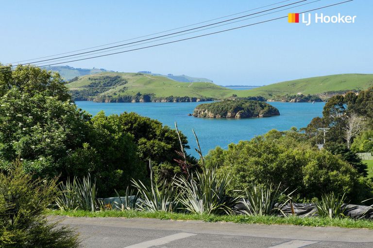 Photo of property in 52 Oxley Crescent, Broad Bay, Dunedin, 9014