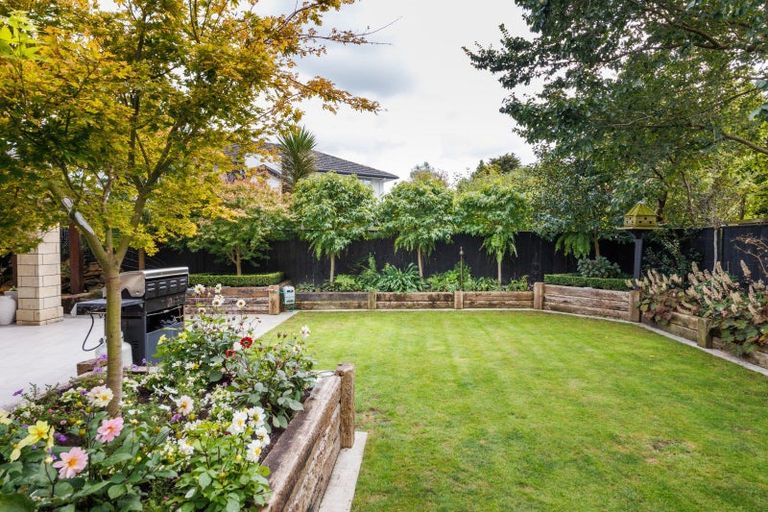 Photo of property in 9 Riverstone Grove, Hokowhitu, Palmerston North, 4410