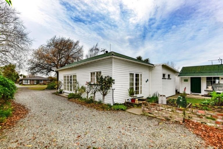 Photo of property in 2 Russell Street, Darfield, 7510