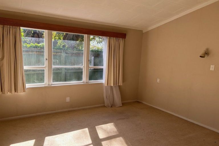 Photo of property in 72 Avondale Road, Taradale, Napier, 4112