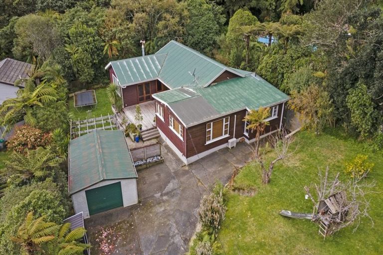 Photo of property in 115 Kamahi Street, Stokes Valley, Lower Hutt, 5019