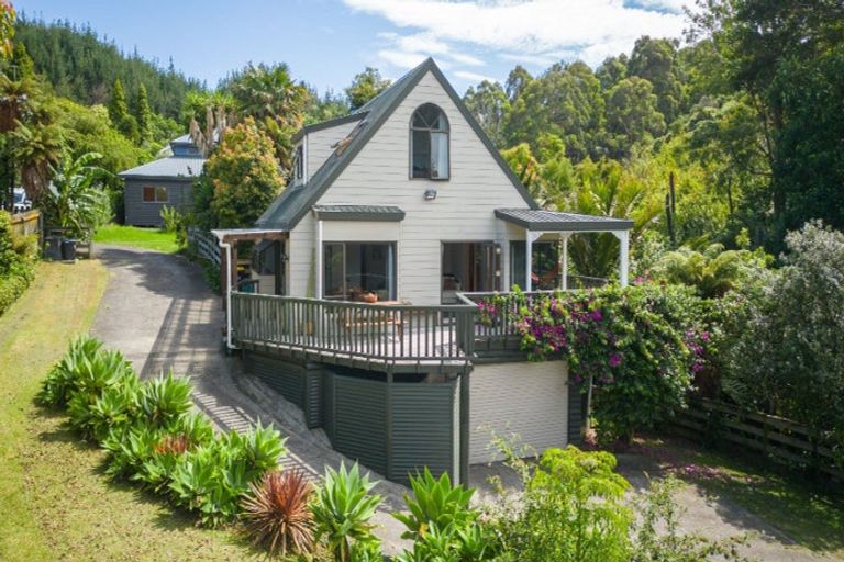 Photo of property in 115 Onemana Drive, Onemana, Whangamata, 3691