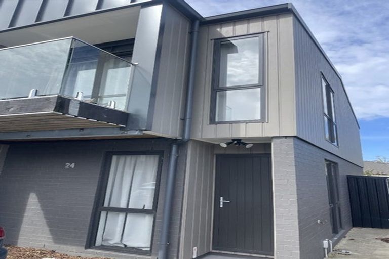 Photo of property in 24 Otaimako Place, Mangere, Auckland, 2022