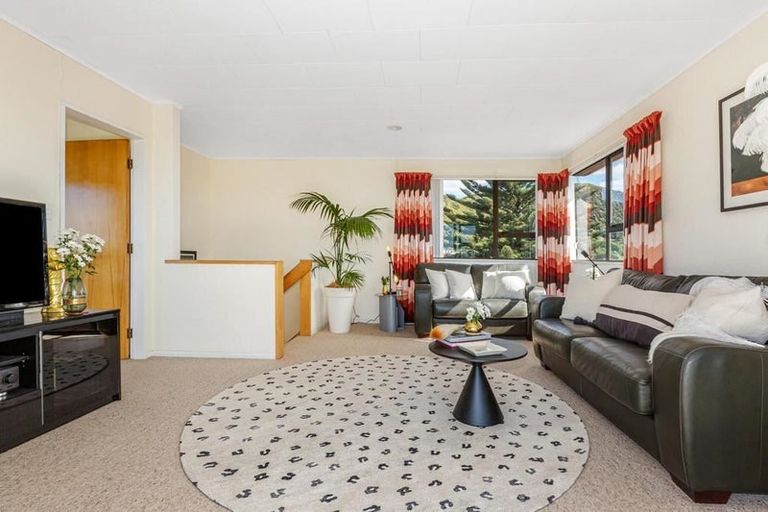 Photo of property in 1 Porter Place, Paekakariki, 5034