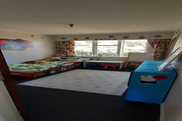 Photo of property in 3 Kashmir Avenue, Clouston Park, Upper Hutt, 5018