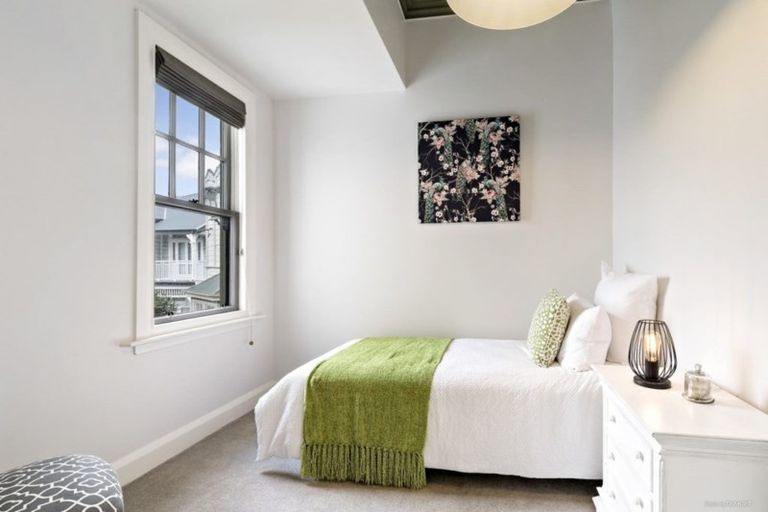 Photo of property in 33a Hobson Crescent, Thorndon, Wellington, 6011