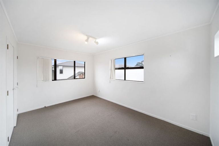 Photo of property in 2/45a Great South Road, Manurewa, Auckland, 2102