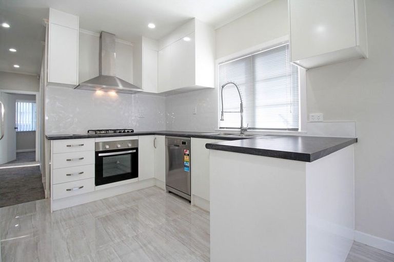 Photo of property in 27 Vine Street, Mangere East, Auckland, 2024