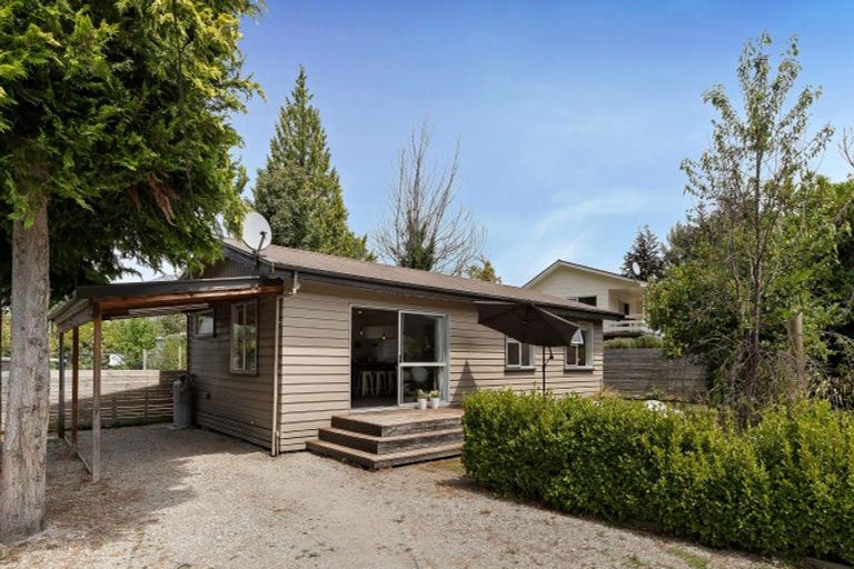 Photo of property in 24 Norfolk Street, Arrowtown, 9302