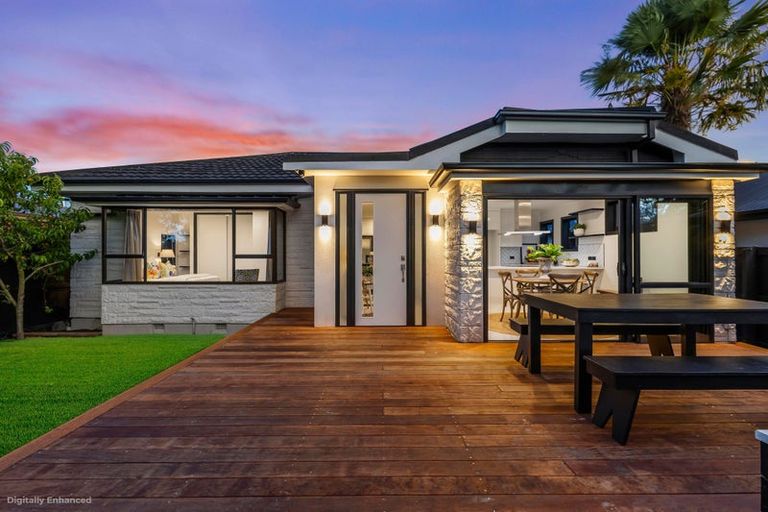 Photo of property in 1/18 Blighs Road, Strowan, Christchurch, 8052